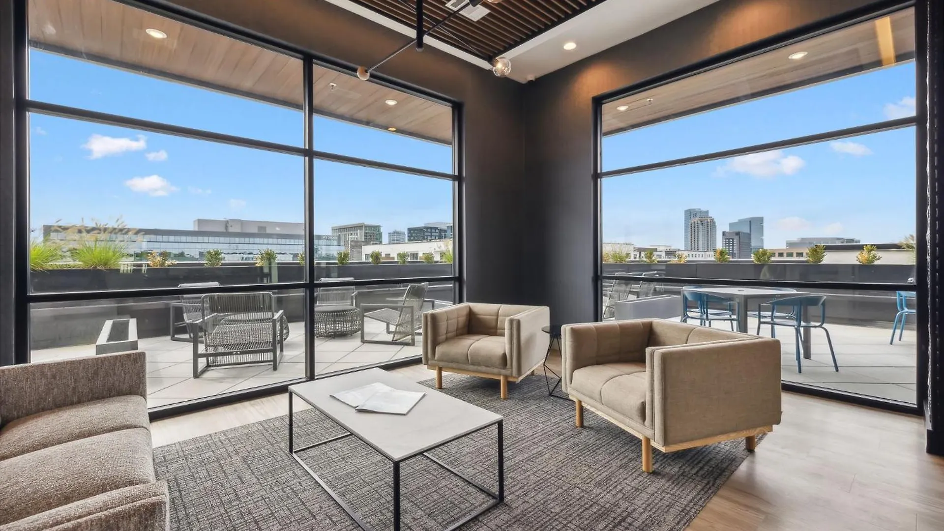 The Smokeshow On Music Row Near Broadway In Downtown Nashville- Pool, Gym, Patio 0*, ナッシュビル